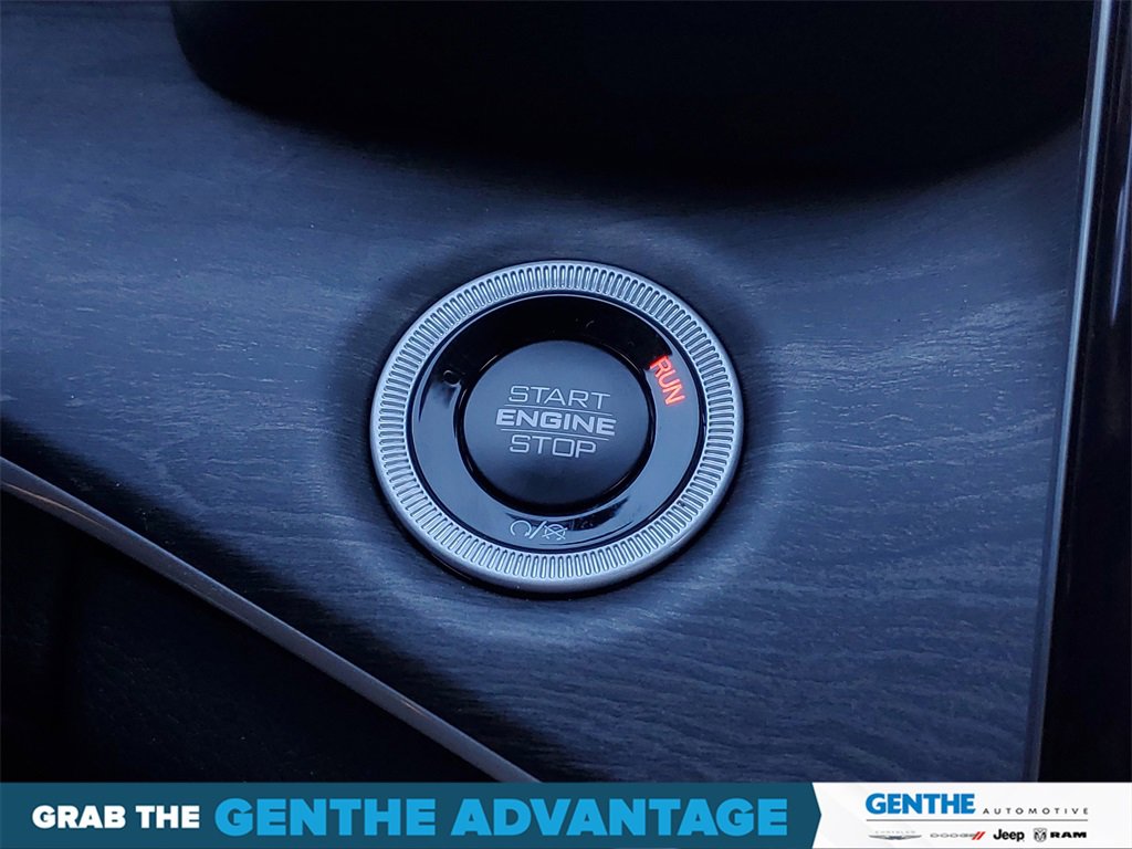 Certified 2024 Jeep Grand Cherokee Limited image 18