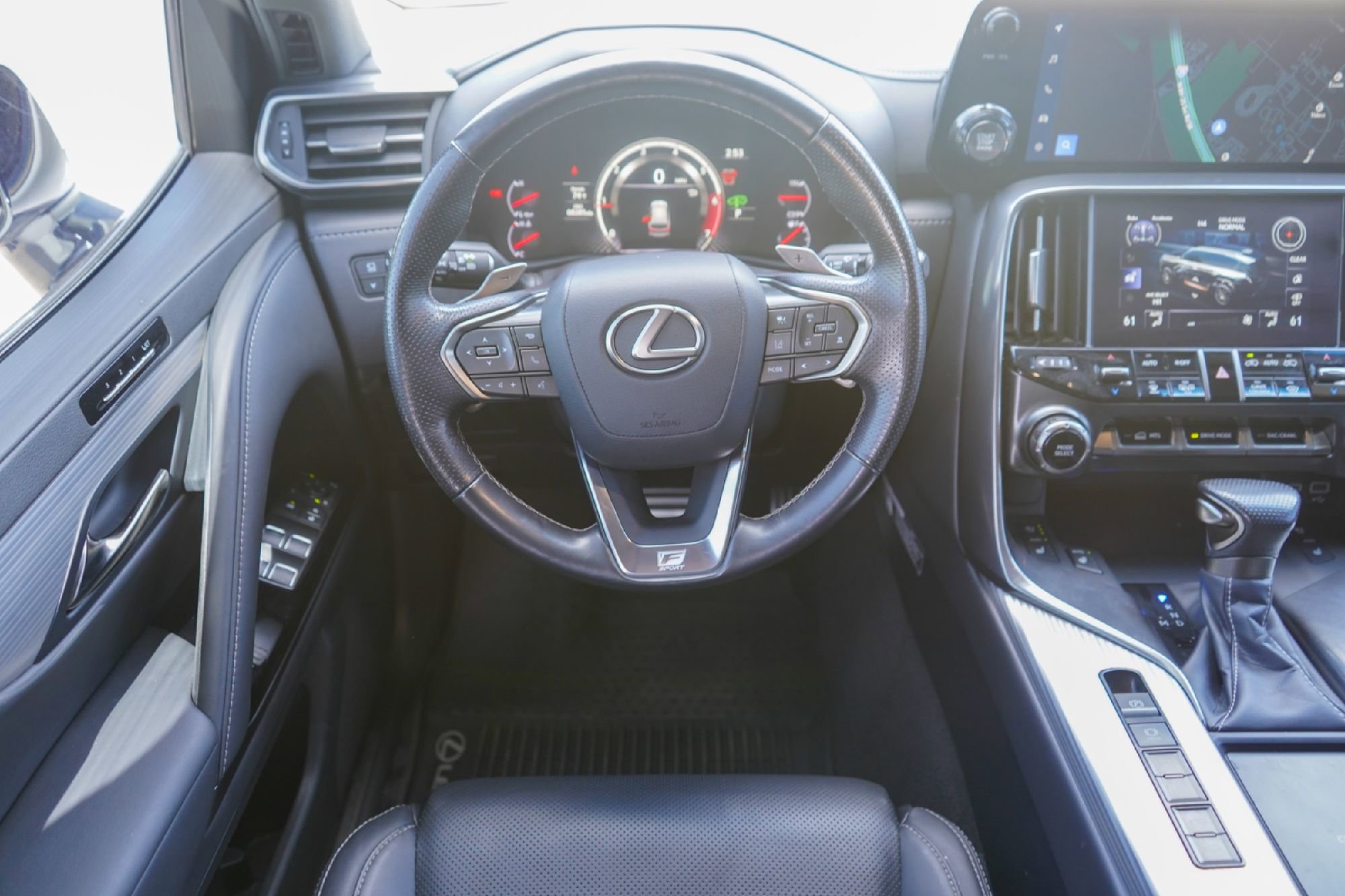 Used 2023 Lexus LX 600 F Sport w/ Accessory Package (Z1) image 25