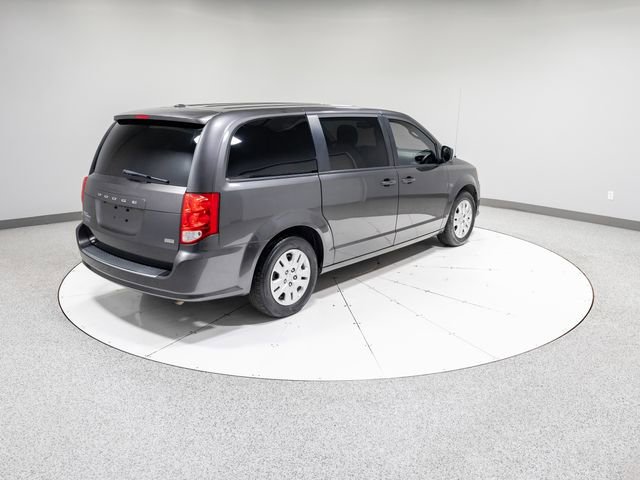 Used 2018 Dodge Grand Caravan SE w/ UConnect Hands-Free Group image 29