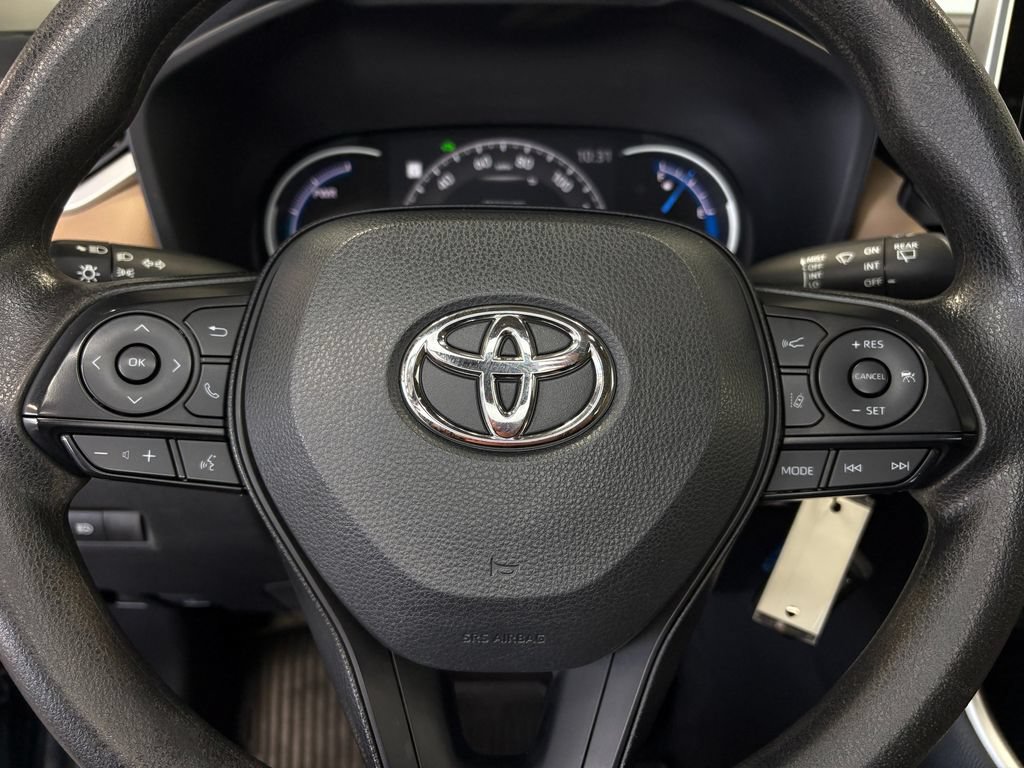 Used 2023 Toyota RAV4 LE AWD/4WD image 15