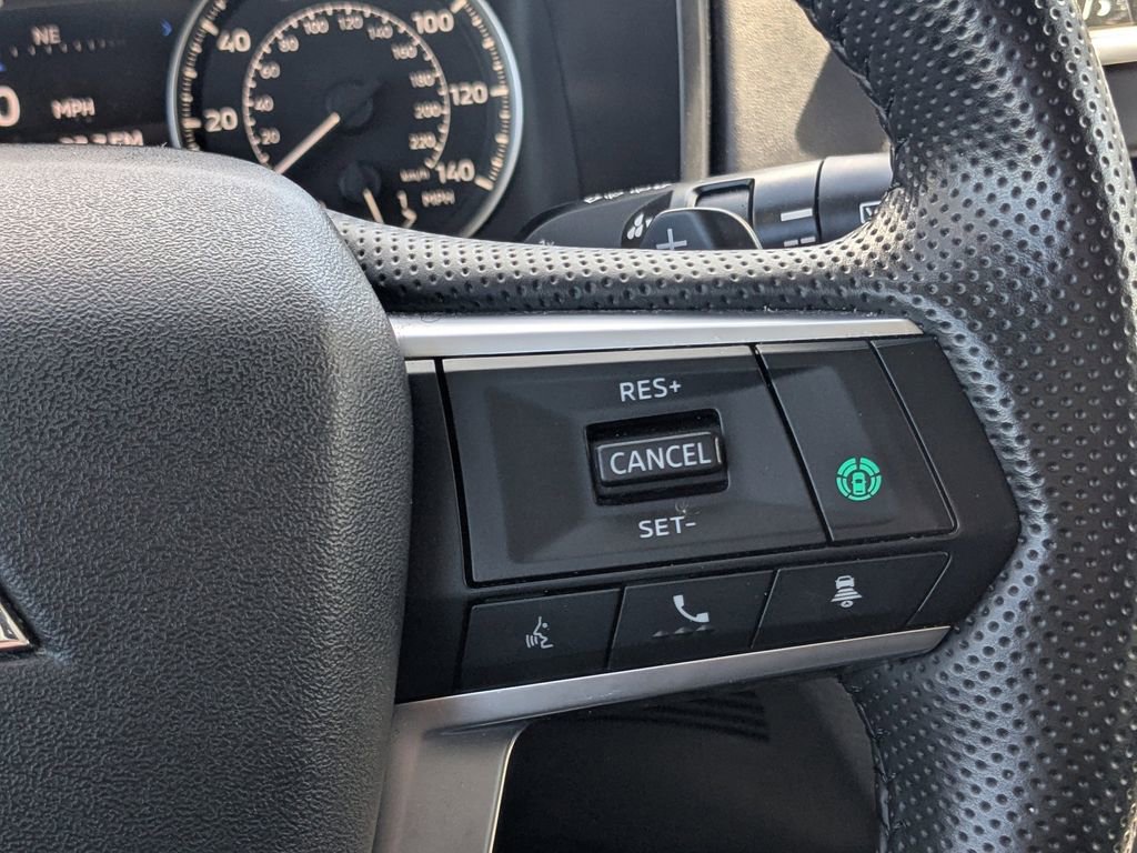 Used 2024 Mitsubishi Outlander SE Black Edition FWD image 24