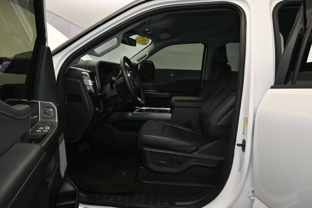Used 2025 Ford F250 Lariat w/ Tremor Off-Road Package AWD/4WD image 19