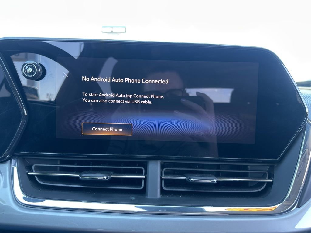 Used 2025 Chevrolet Trax LT image 30