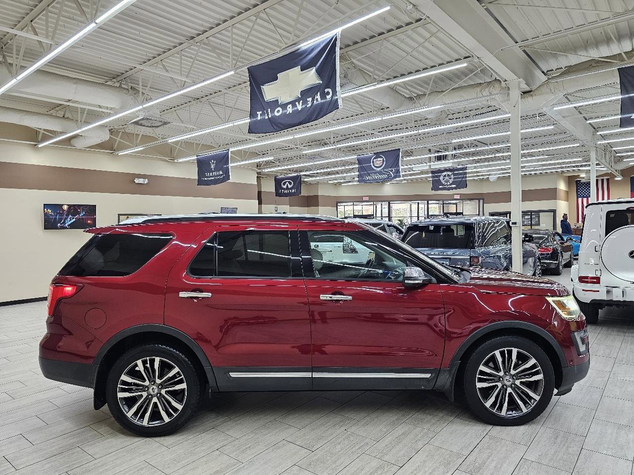 Used 2016 Ford Explorer Platinum image 6