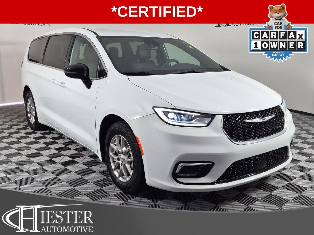Used 2025 Chrysler Pacifica Select FWD 360° Tour