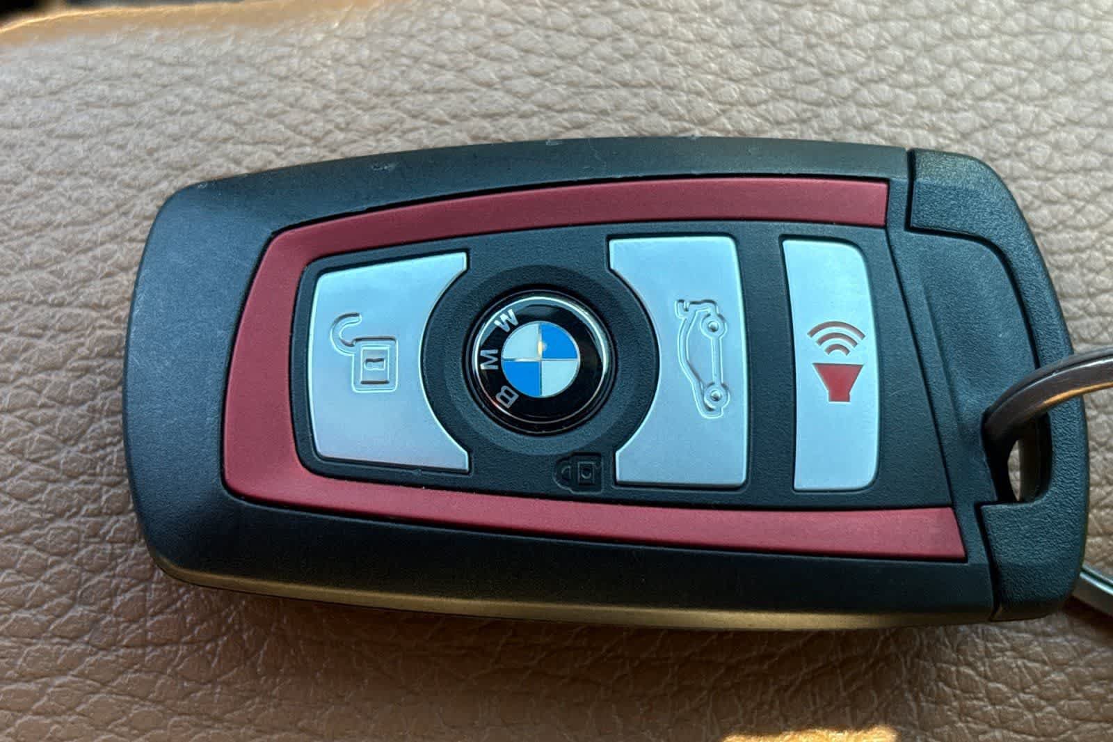 Used 2018 BMW 330i Sedan w/ Convenience Package RWD image 28