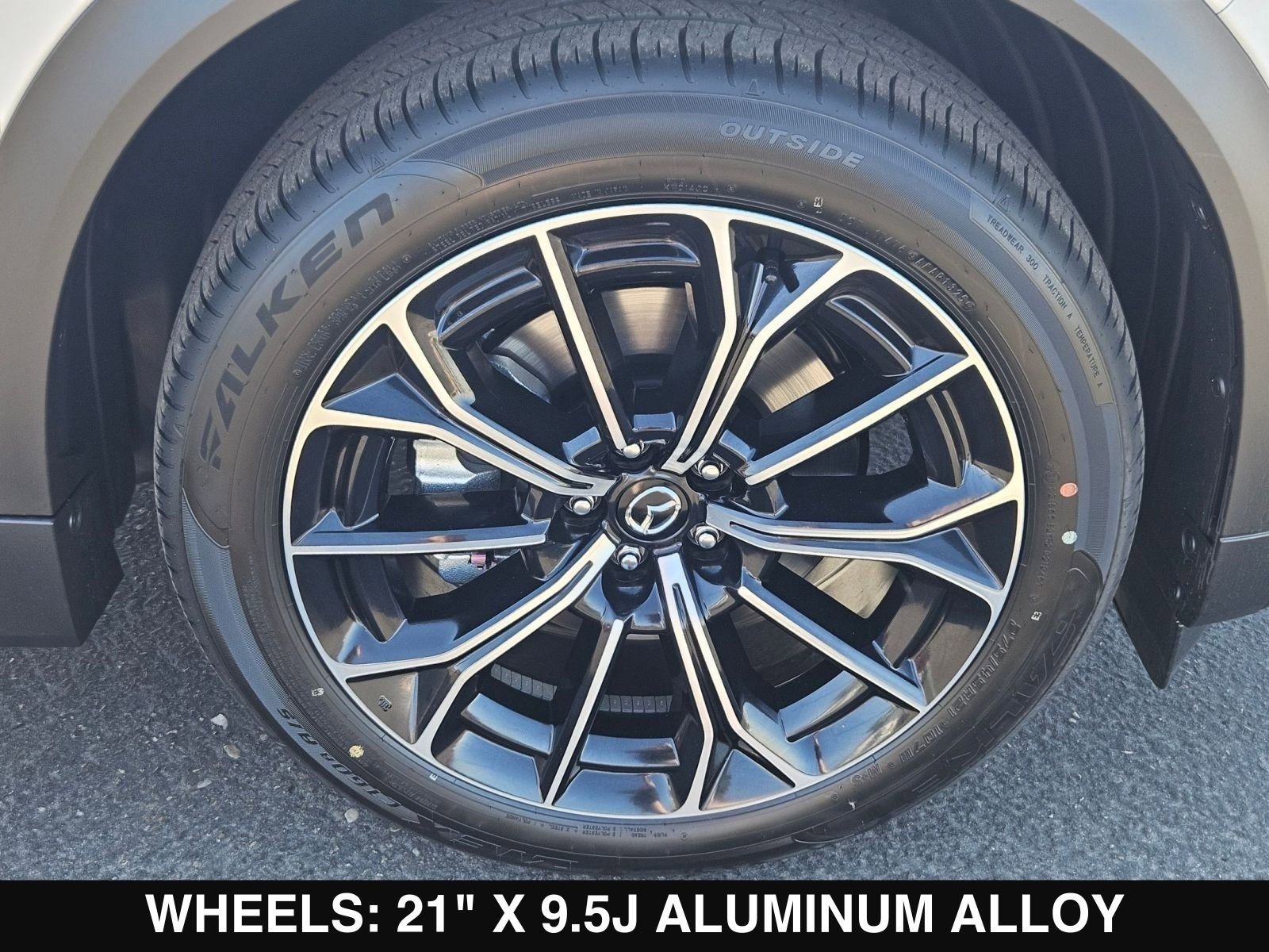 New 2025 MAZDA CX-70 Plug-In Hybrid w/ Premium Plus image 10