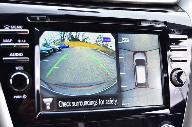 Used 2018 Nissan Murano Platinum w/ Cargo Package image 16