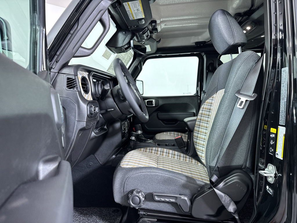 New 2026 Jeep Gladiator Sport AWD/4WD image 10