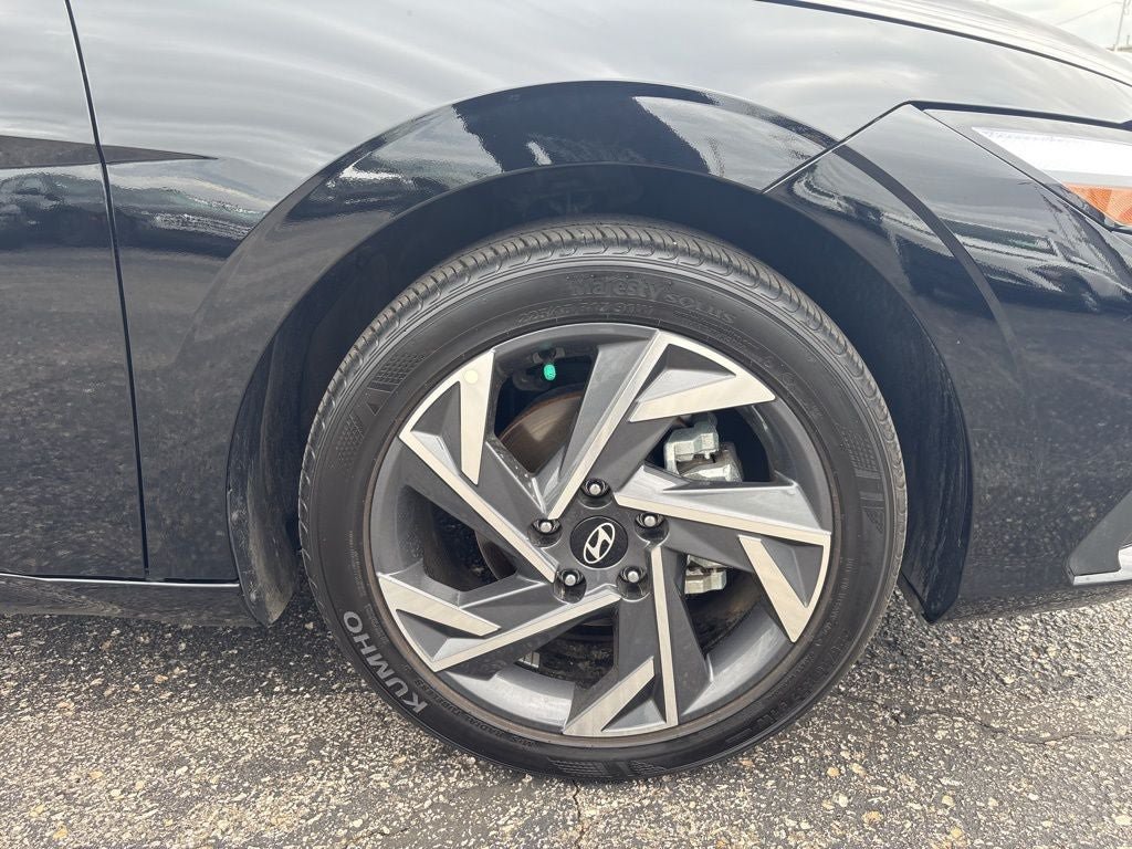 Certified 2025 Hyundai Elantra Sport FWD image 4