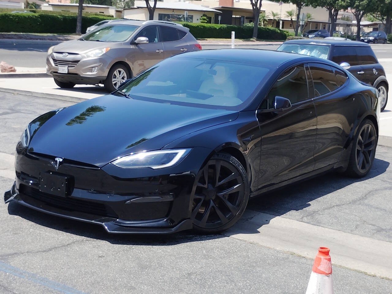 Used 2022 Tesla Model S Plaid AWD/4WD image 2