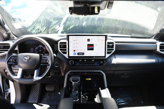Used 2023 Toyota Tundra Platinum AWD/4WD image 18