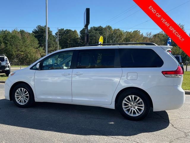 Used 2011 Toyota Sienna XLE image 4