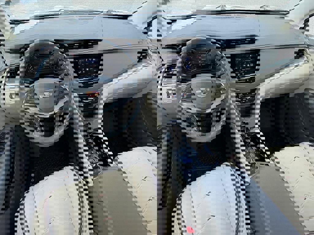 Used 2021 Cadillac XT5 Premium Luxury image 11