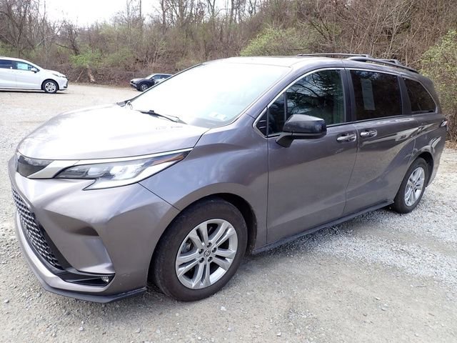 Certified 2022 Toyota Sienna XSE w/ XSE Plus Package image 7