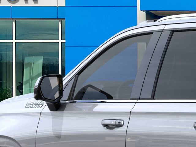 New 2025 Chevrolet Suburban High Country image 13