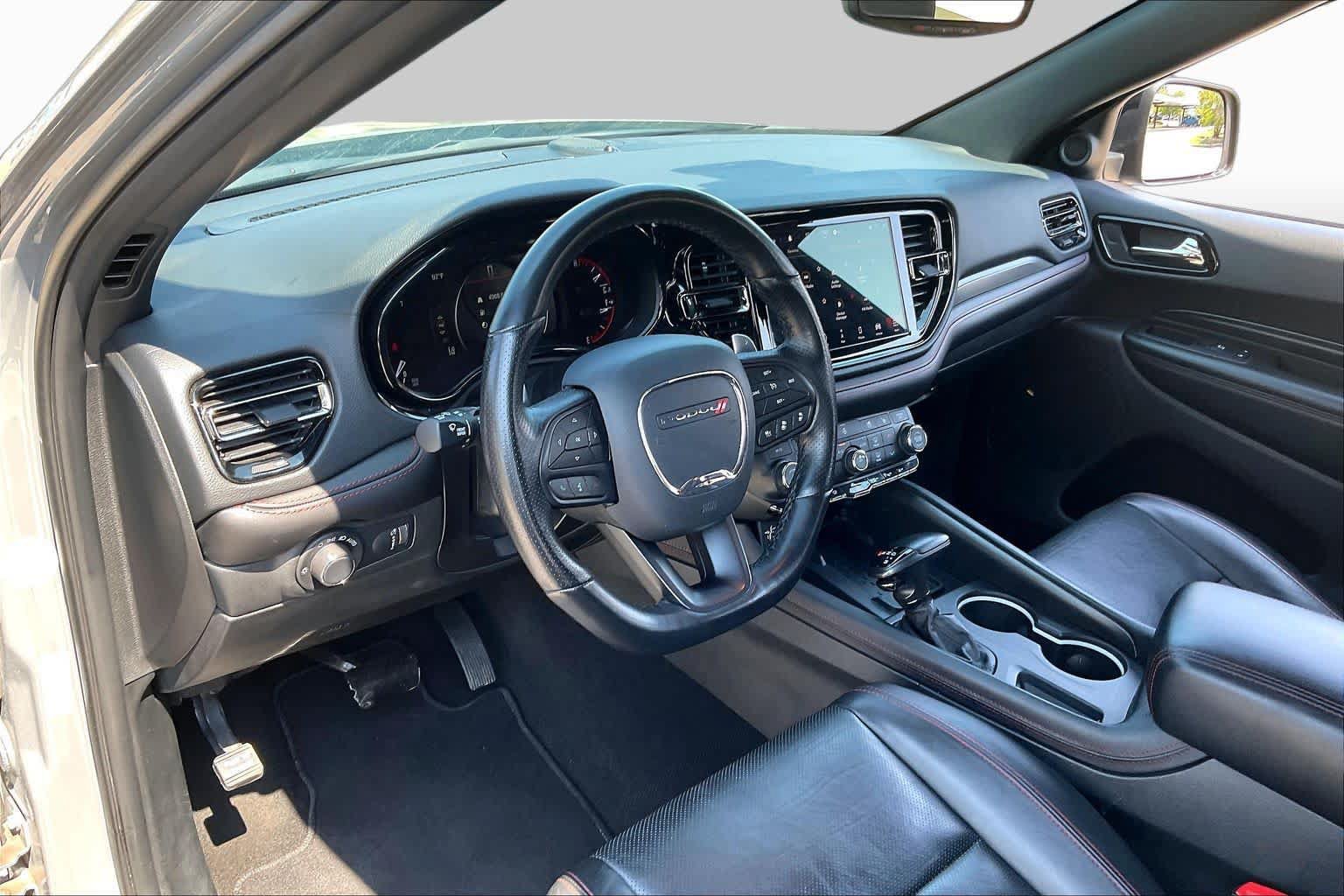 Used 2025 Dodge Durango GT AWD/4WD image 17