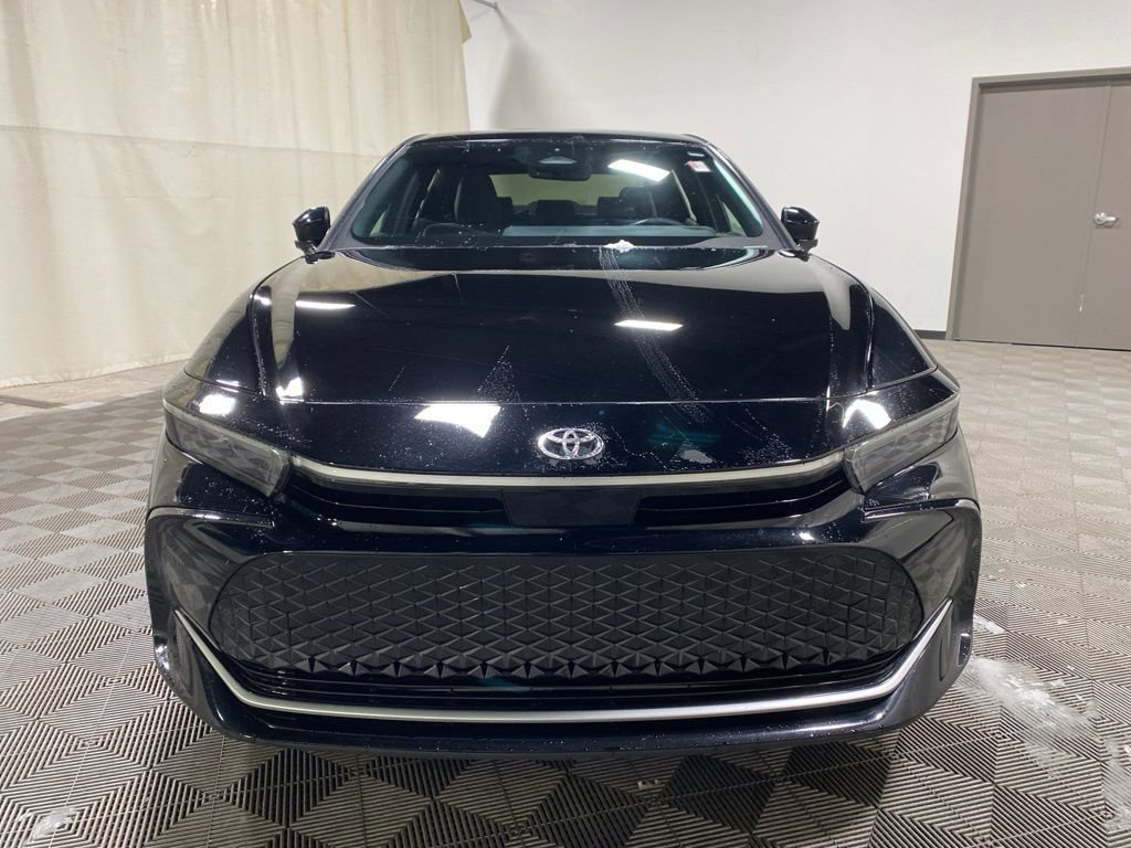 Used 2023 Toyota Crown XLE image 4