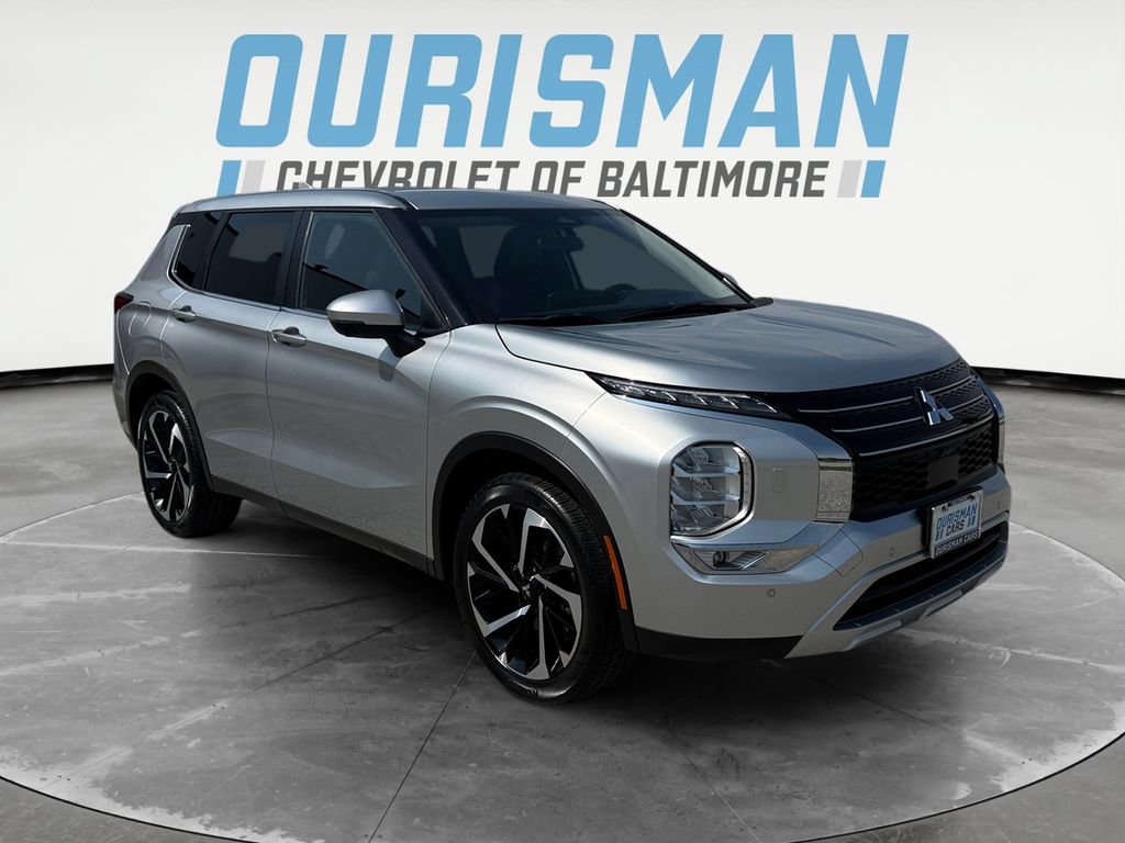 Used 2024 Mitsubishi Outlander SE