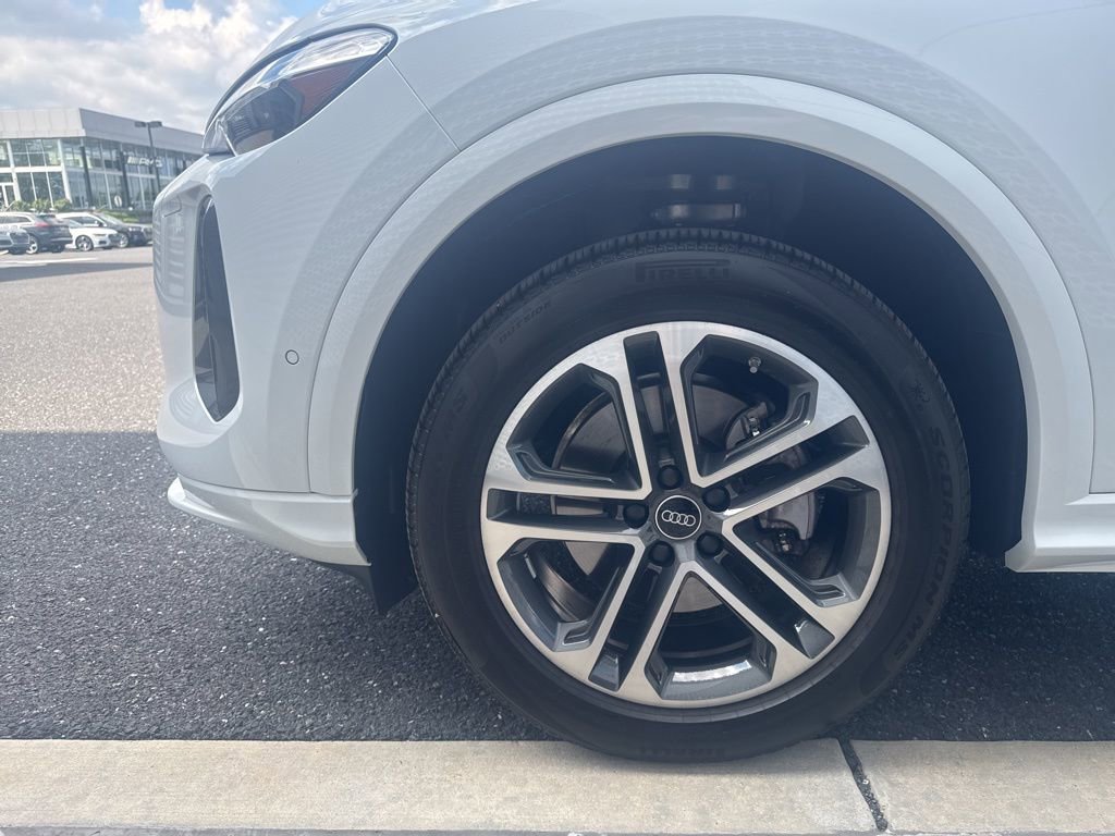 Certified 2025 Audi Q5 Premium w/ Premium Plus AWD/4WD image 34