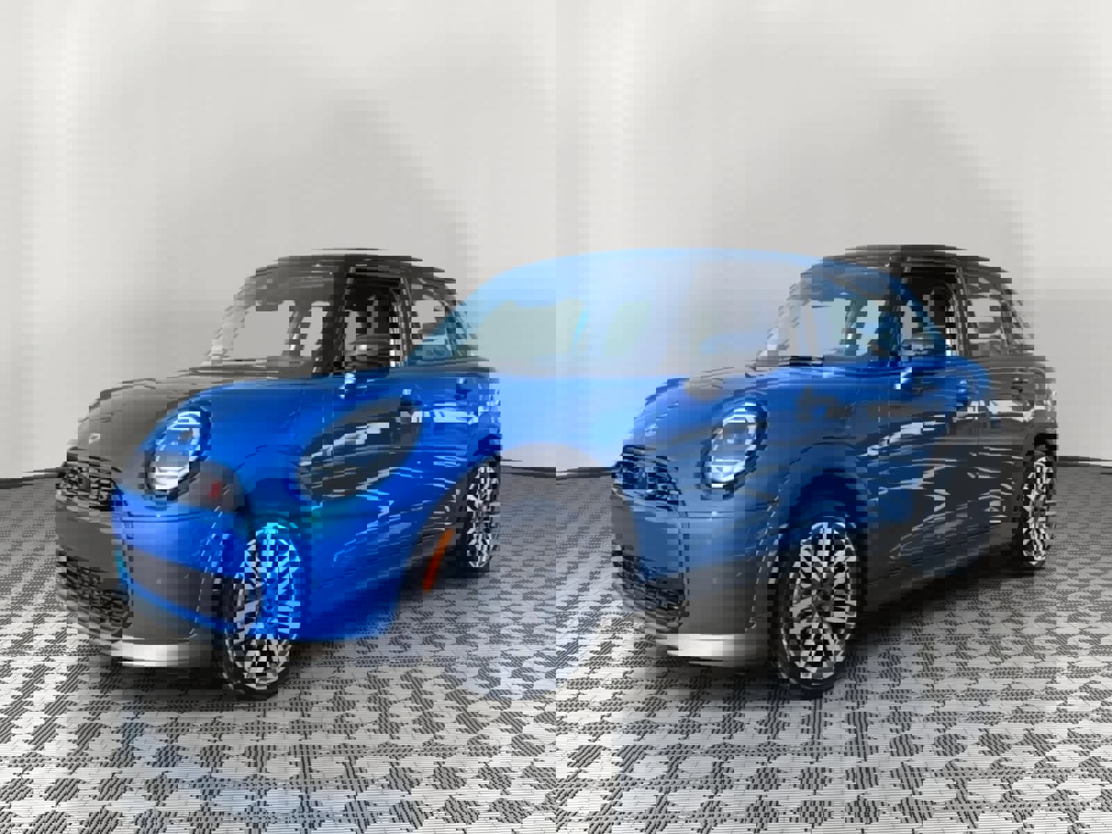 Used 2025 MINI Cooper S image 2