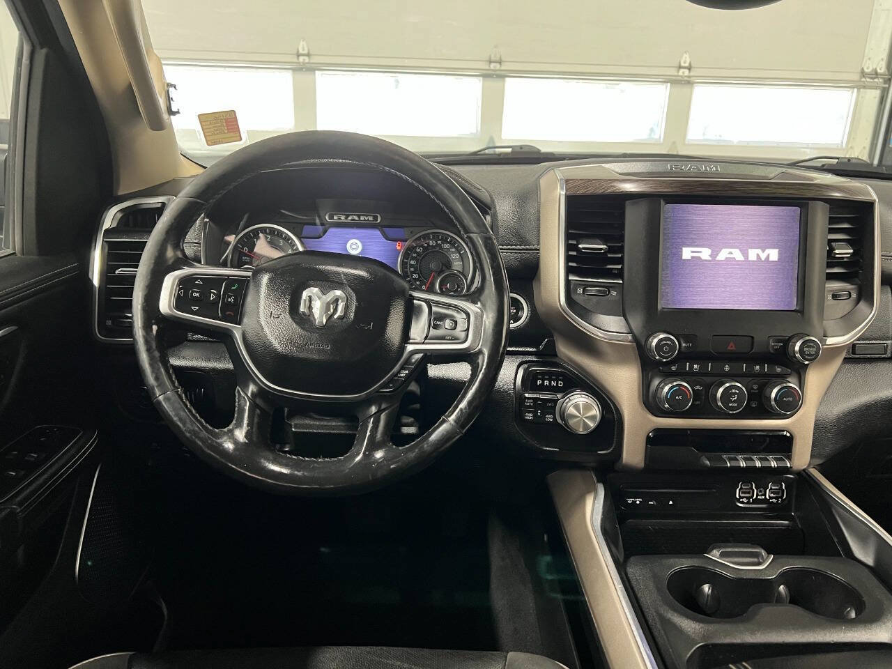 Used 2019 RAM 1500 Laramie AWD/4WD image 8