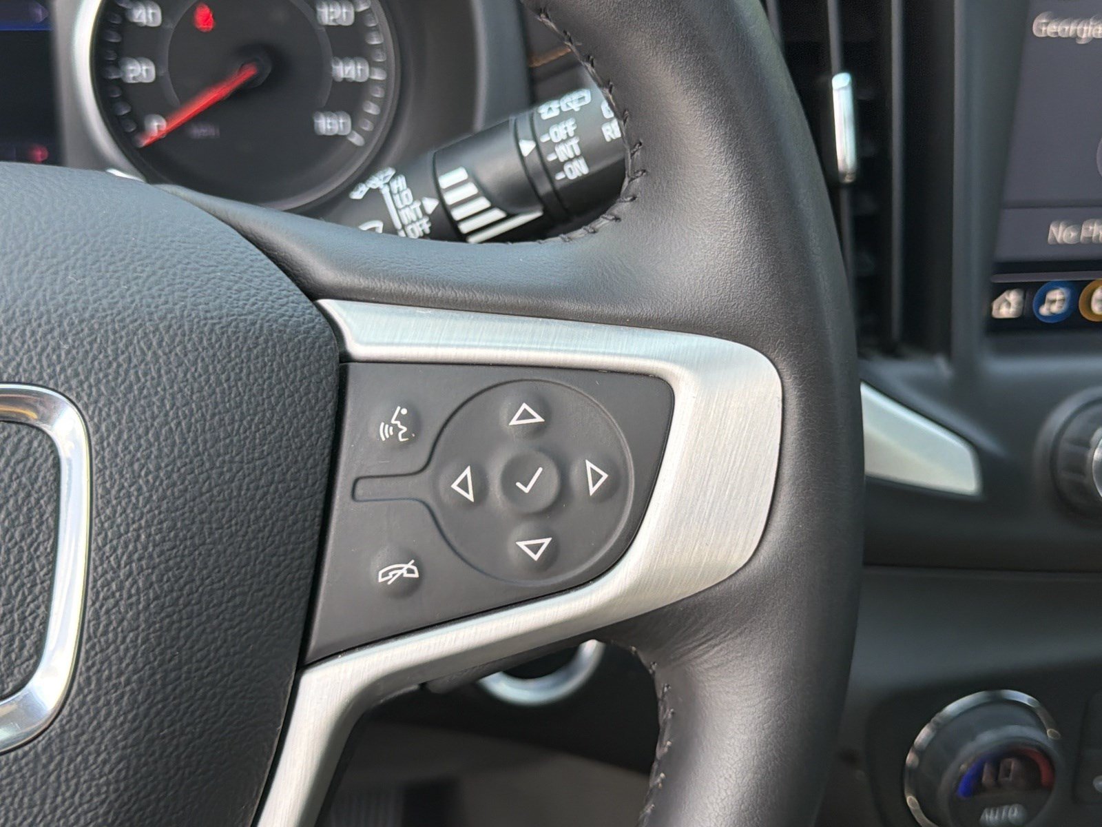 Used 2021 GMC Terrain SLT w/ Infotainment Package II FWD image 26
