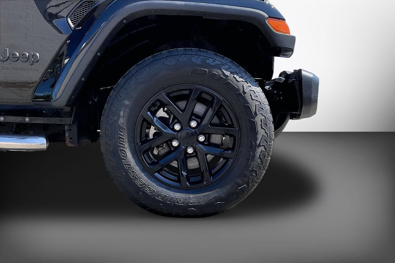 Used 2023 Jeep Gladiator Sport AWD/4WD image 33