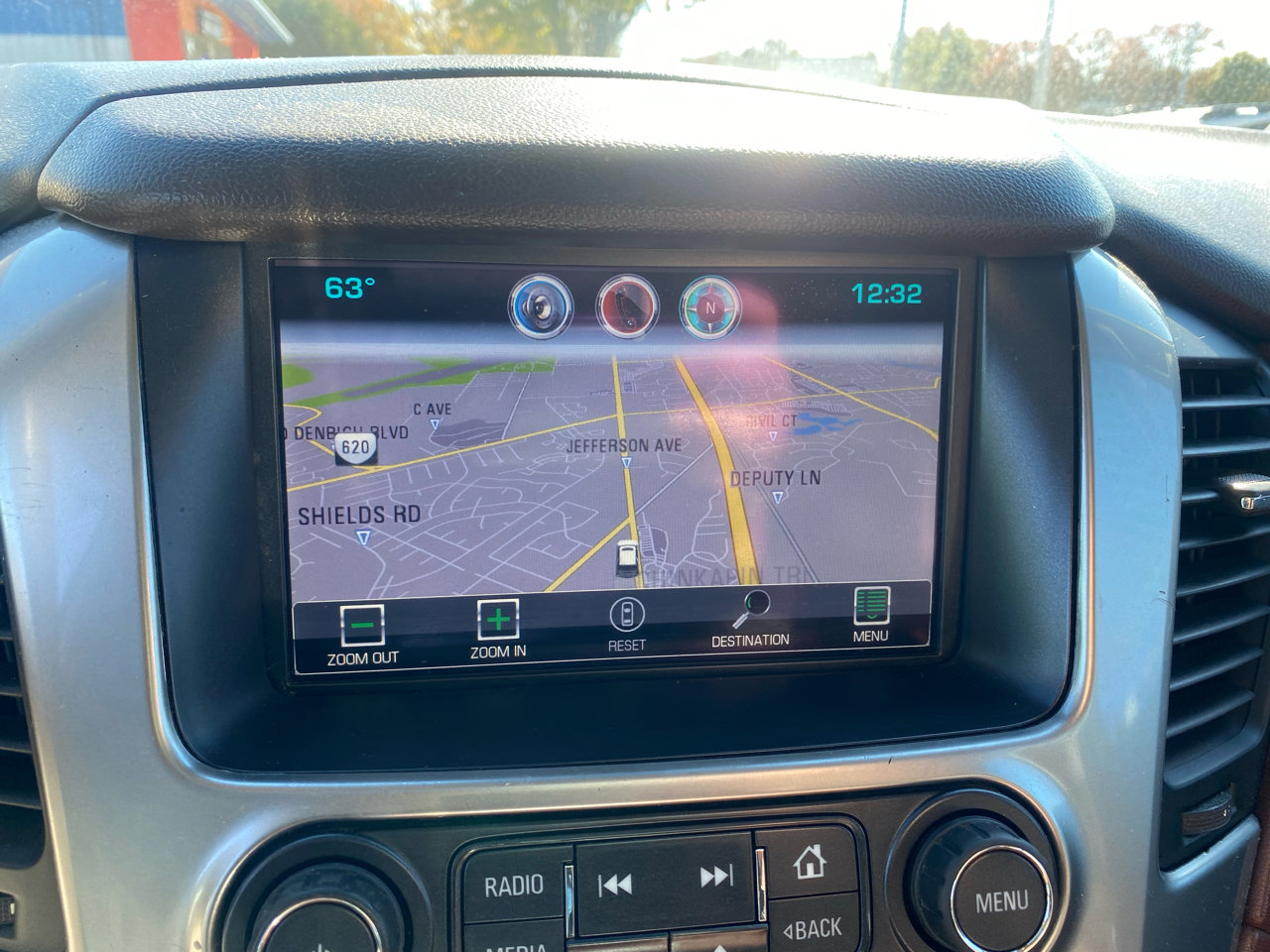 Used 2015 Chevrolet Suburban LTZ image 27