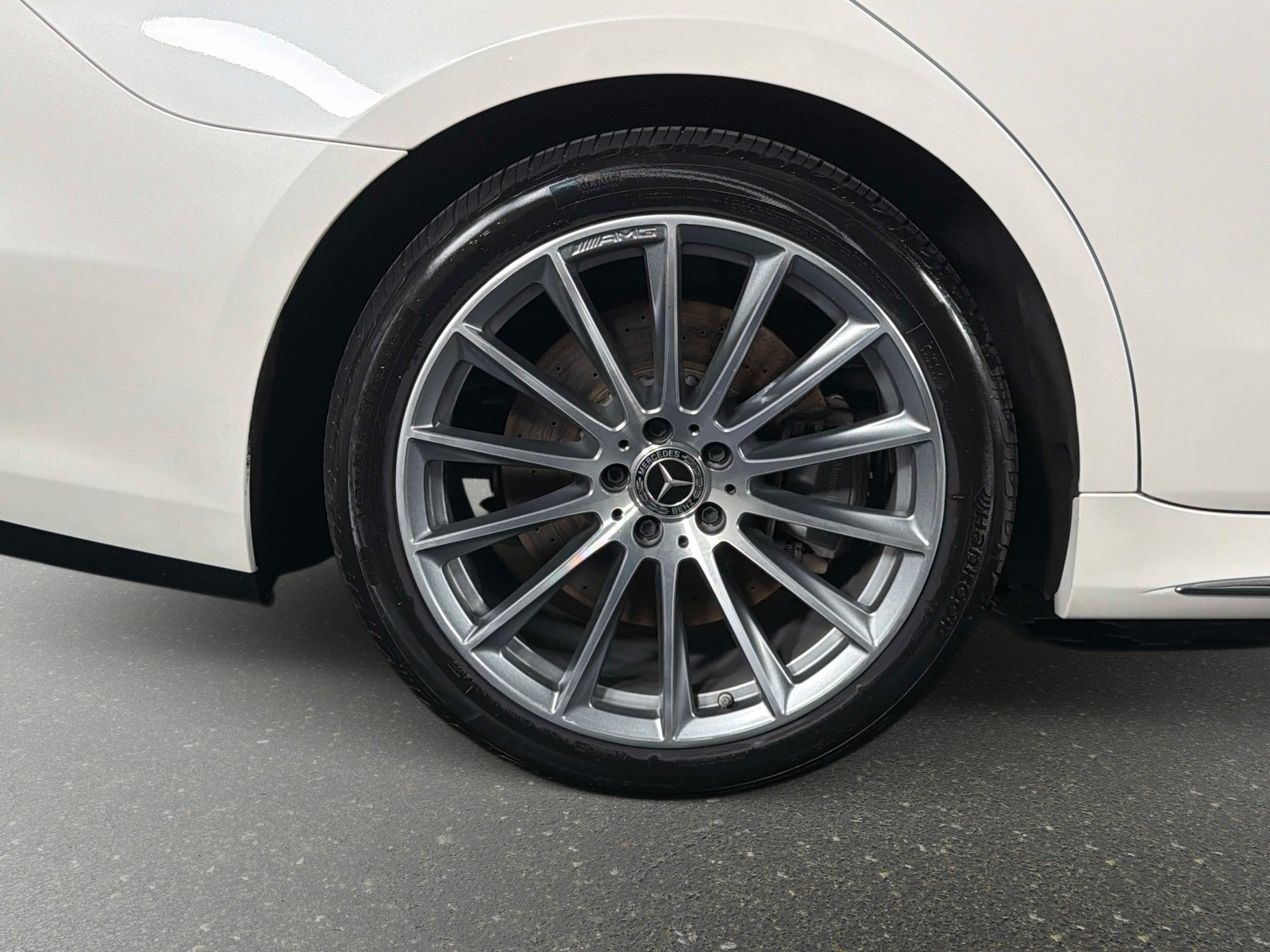 Used 2023 Mercedes-Benz S 500 4MATIC w/ AMG Line image 5
