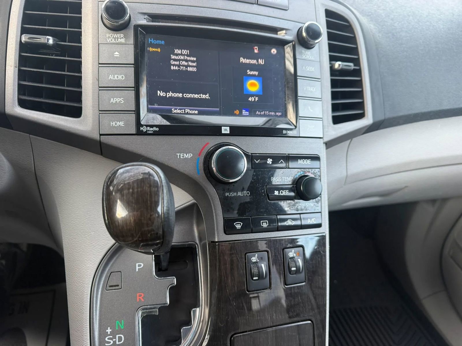 Used 2015 Toyota Venza XLE w/ XLE Premium Package image 18