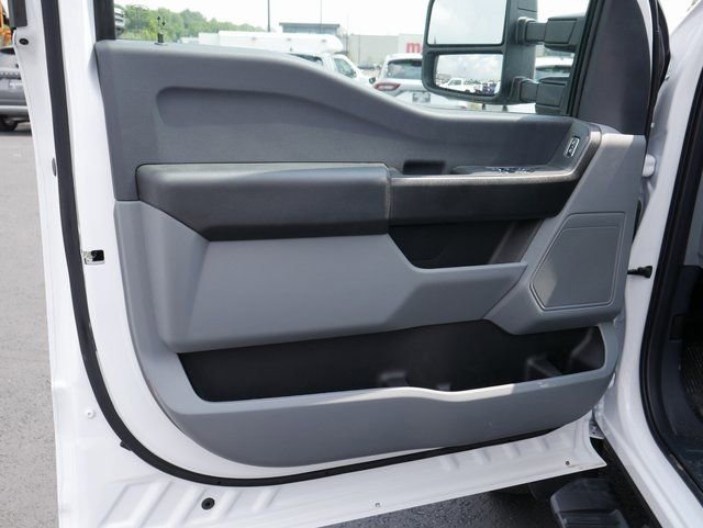 New 2024 Ford F550 4x4 Regular Cab Super Duty image 11