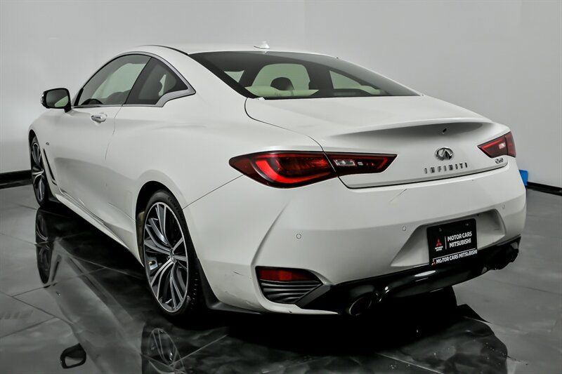 Used 2018 INFINITI Q60 2.0t w/ Sensory Package 2.0T Luxe RWD image 8