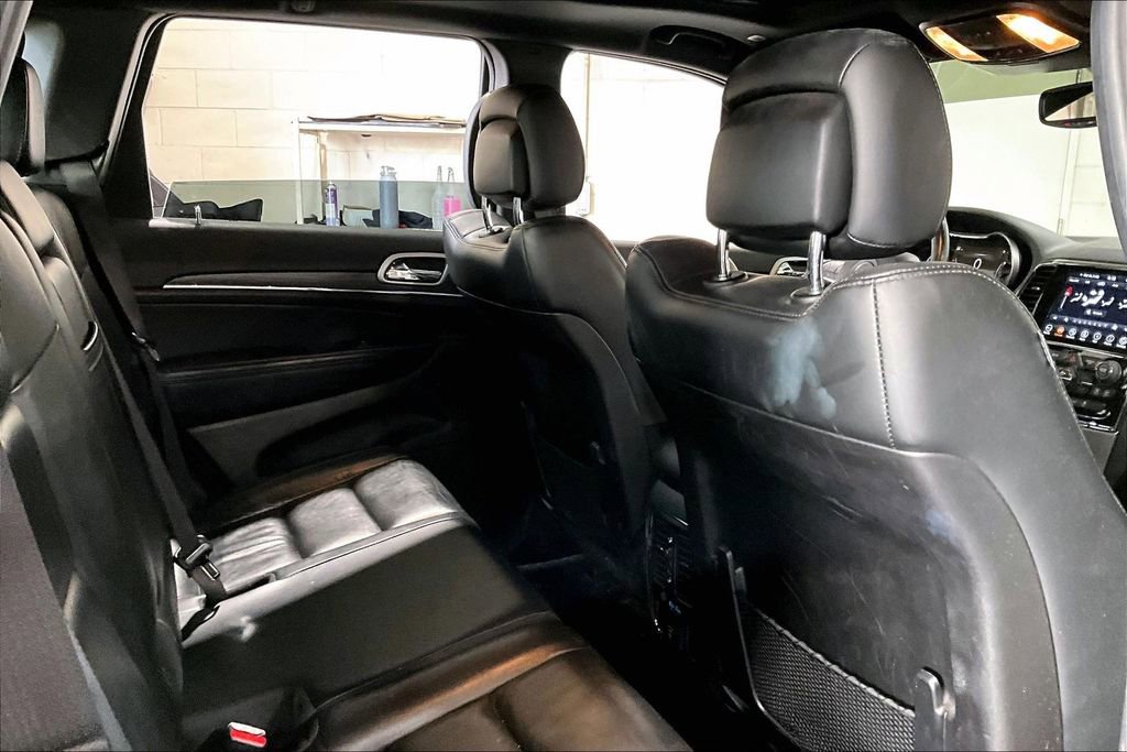 Used 2021 Jeep Grand Cherokee Limited image 29