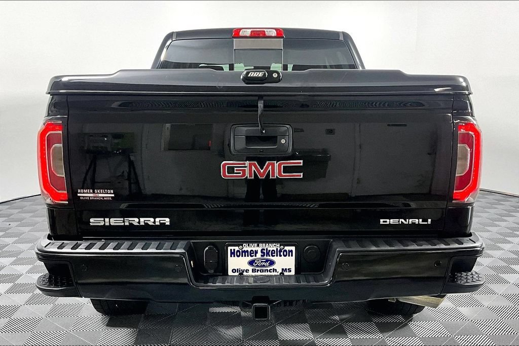 Used 2016 GMC Sierra 1500 Denali w/ Enhanced Driver Alert Package AWD/4WD image 4