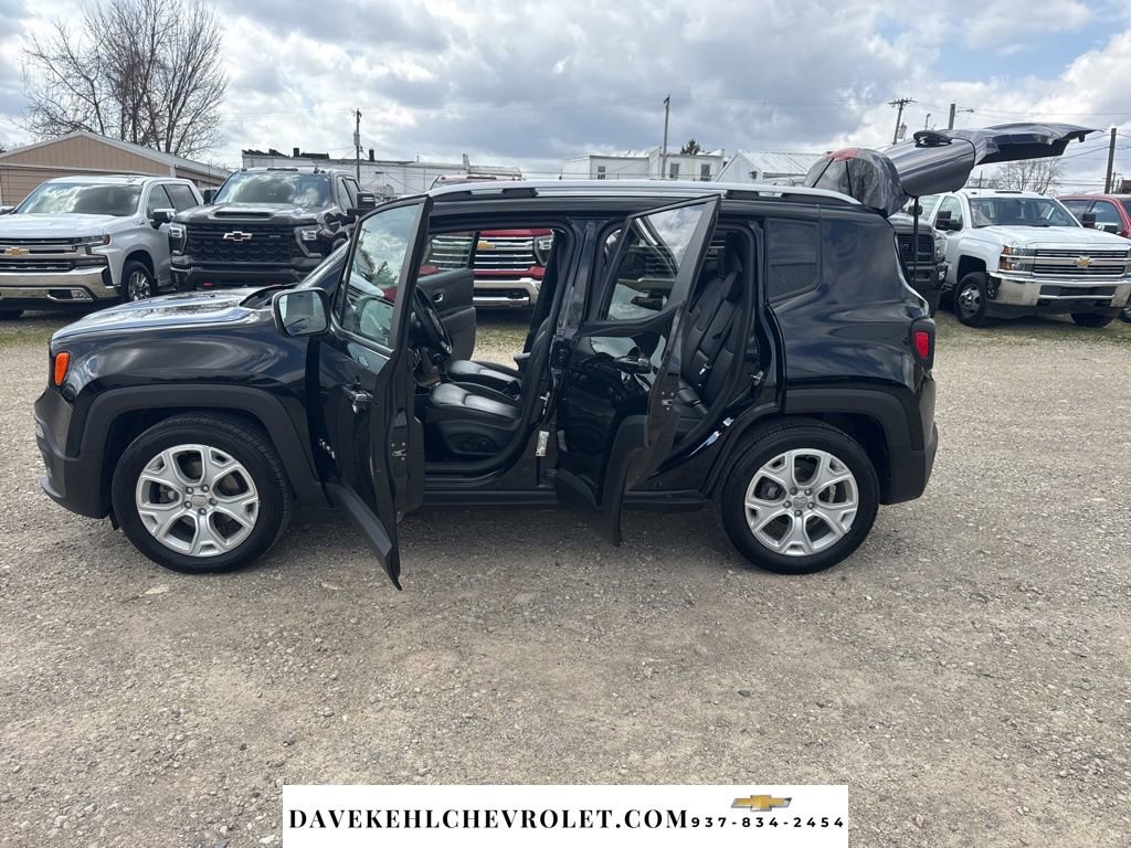 Used 2017 Jeep Renegade Limited image 10