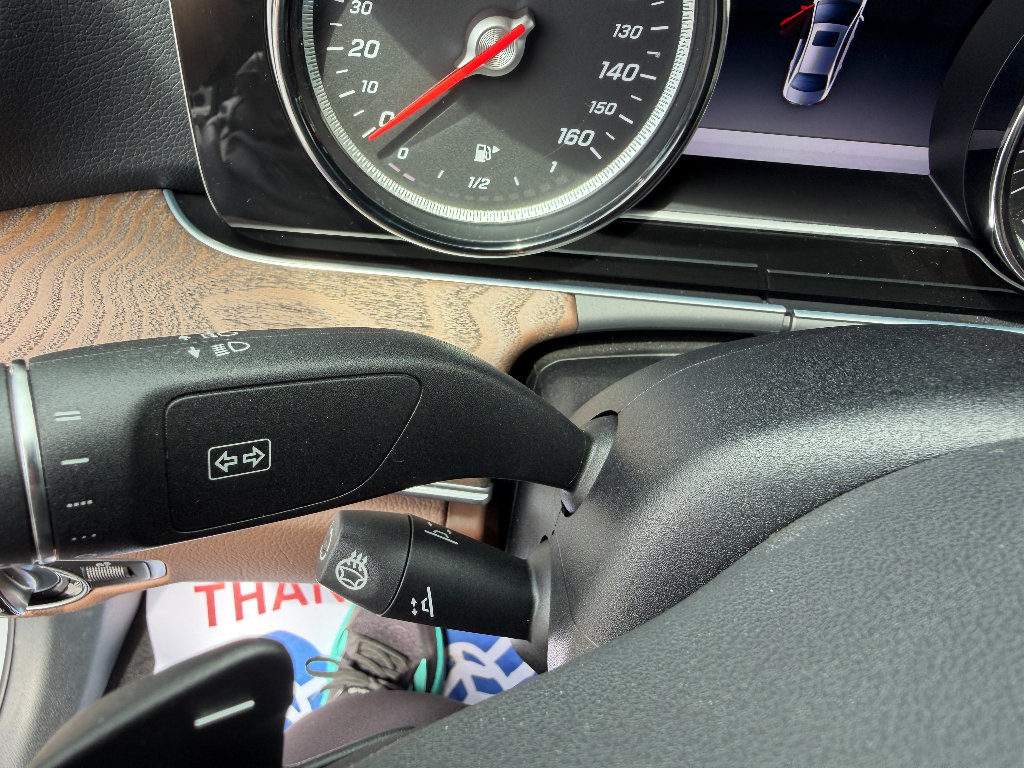 Used 2019 Mercedes-Benz E 300 4MATIC image 39