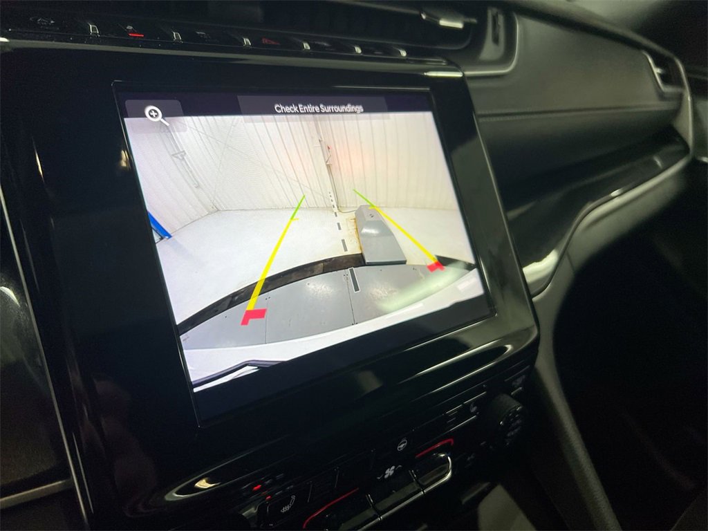 Used 2023 Jeep Grand Cherokee Altitude image 14