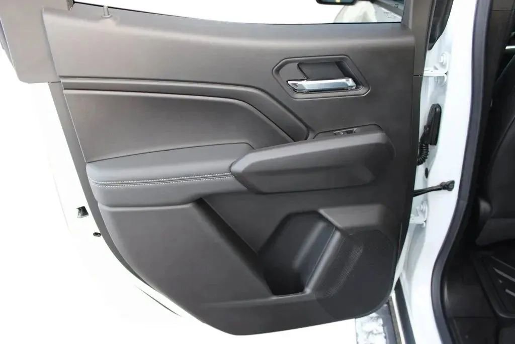 New 2026 GMC Canyon Elevation w/ Convenience Package image 26