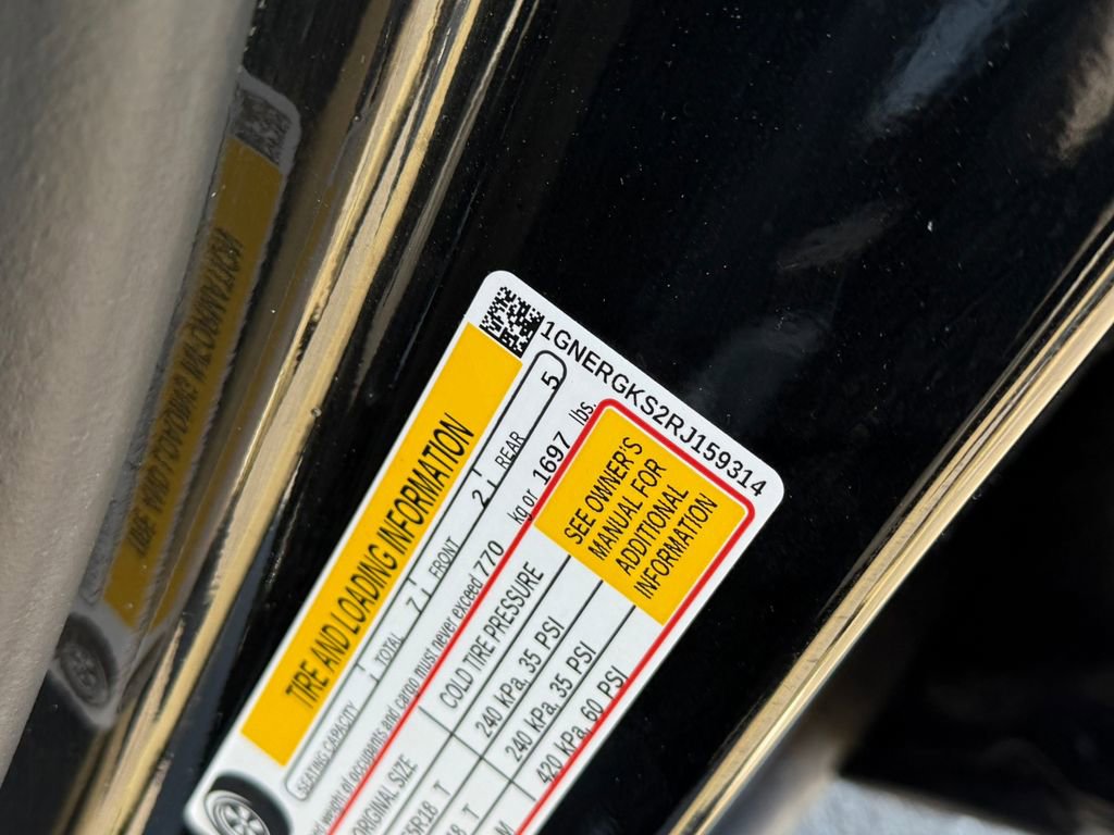 Used 2024 Chevrolet Traverse LT image 36