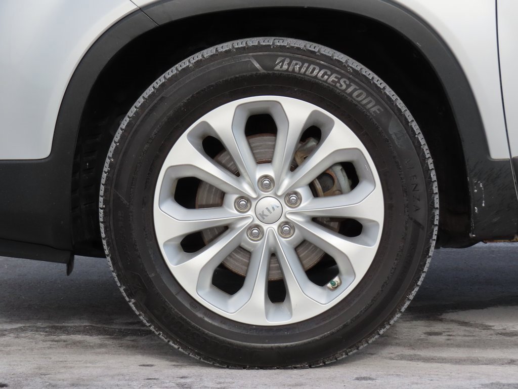 Used 2014 Kia Sorento EX image 14