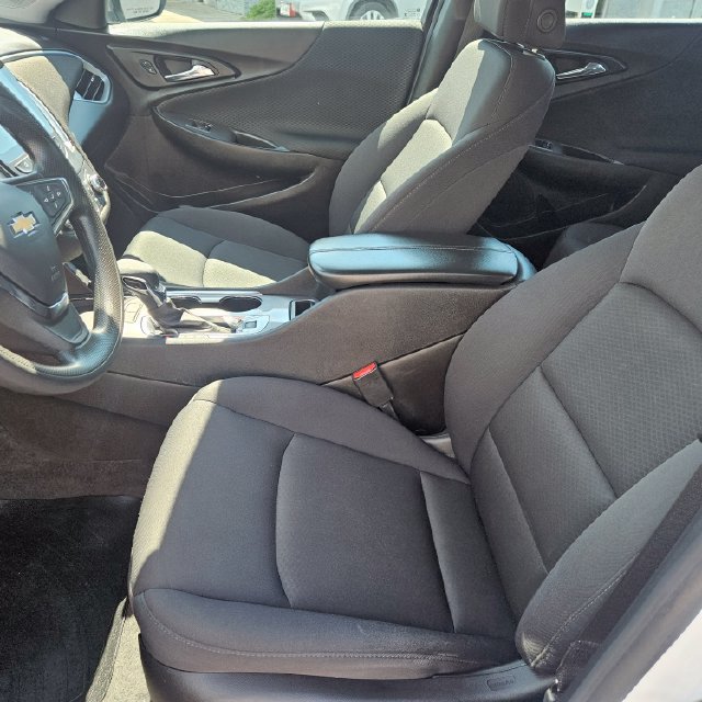 Used 2024 Chevrolet Malibu LT FWD image 11