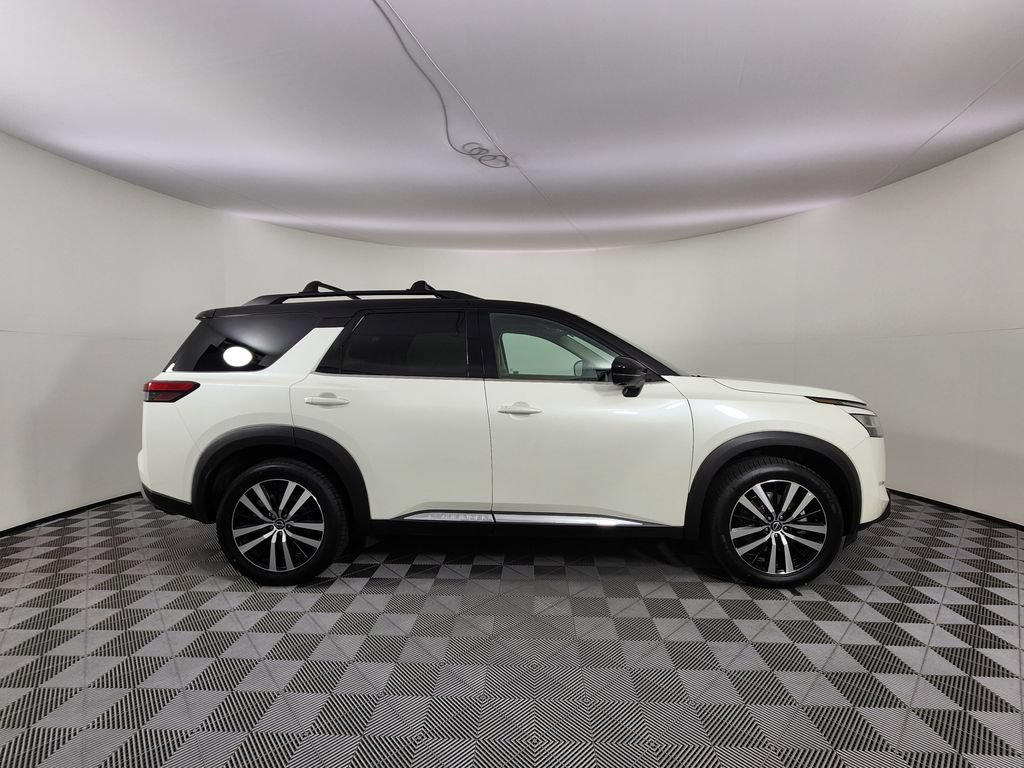 Used 2023 Nissan Pathfinder Platinum AWD/4WD image 6