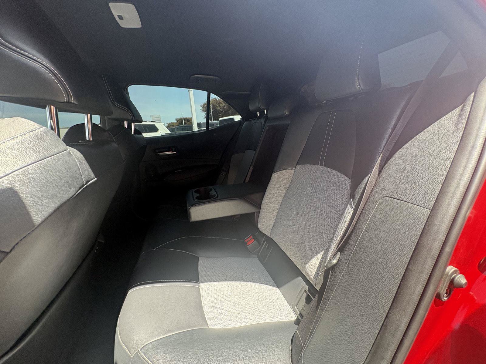 Used 2025 Toyota Corolla XSE FWD image 9