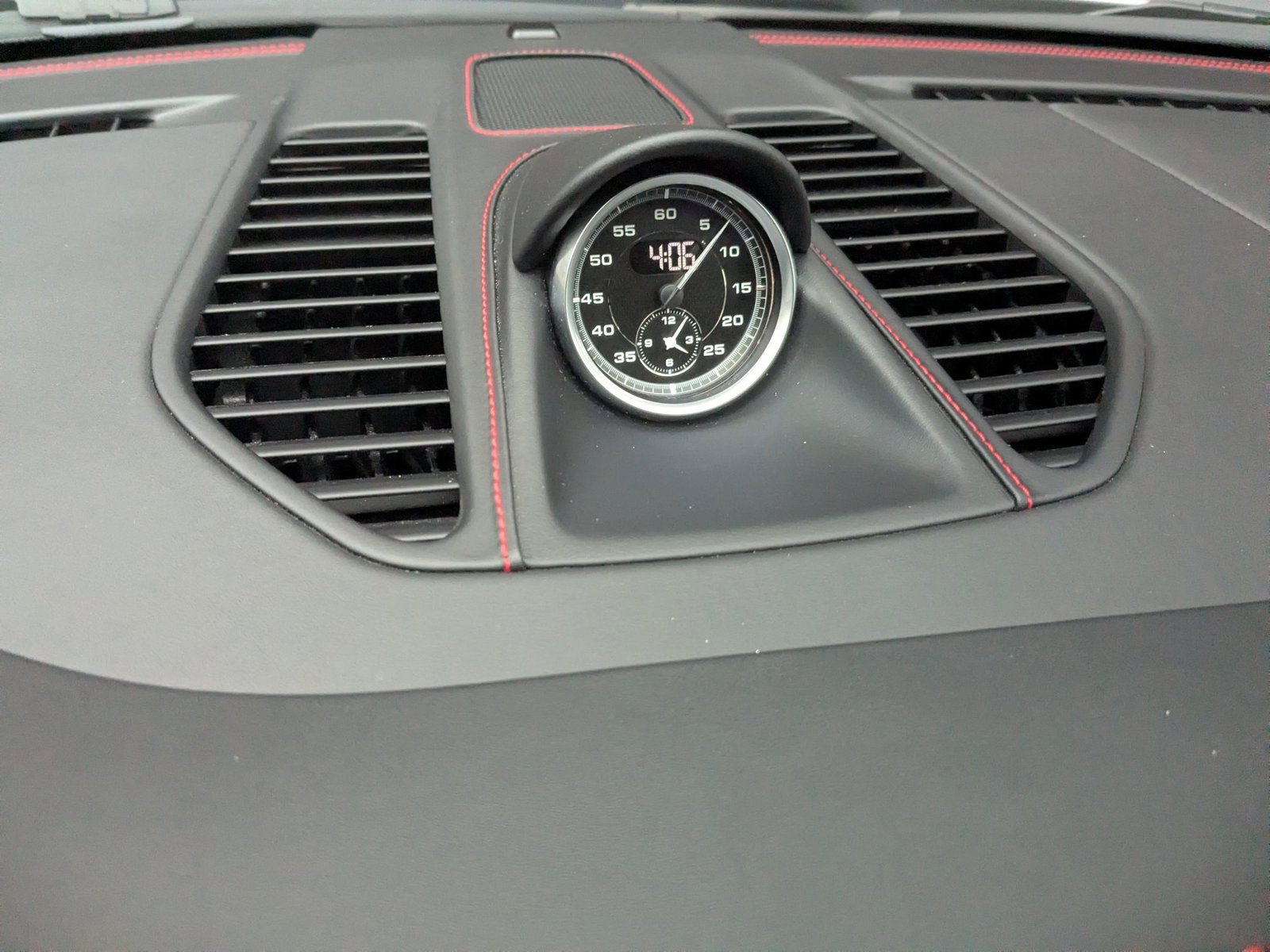 Used 2018 Porsche 911 Targa 4 GTS image 27