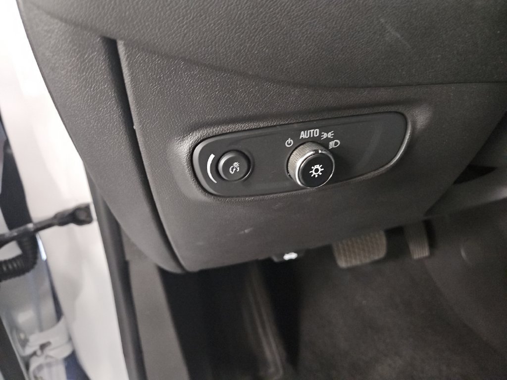 Used 2024 Chevrolet Equinox LT AWD/4WD image 18