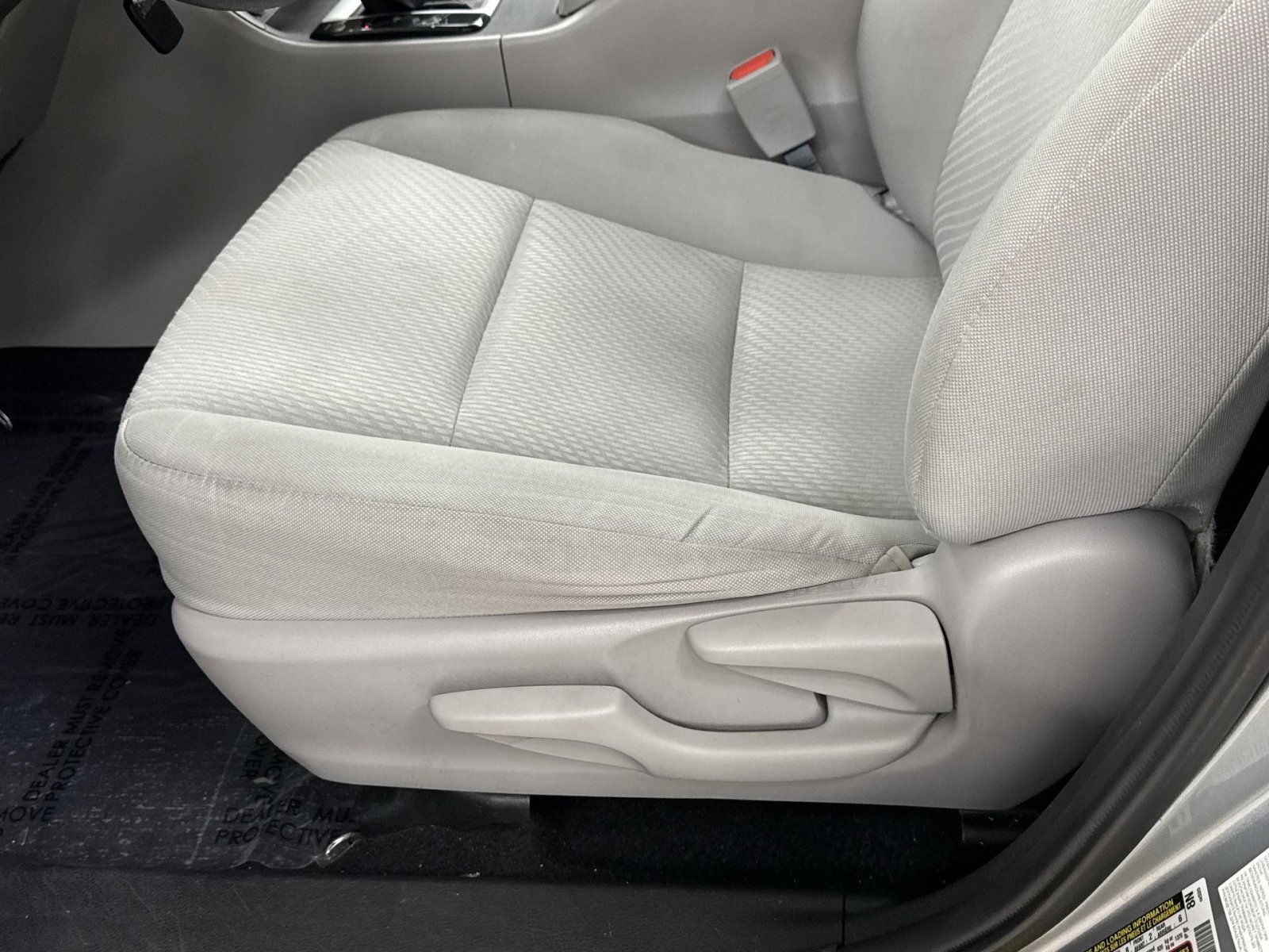 Used 2019 Toyota Highlander LE image 18