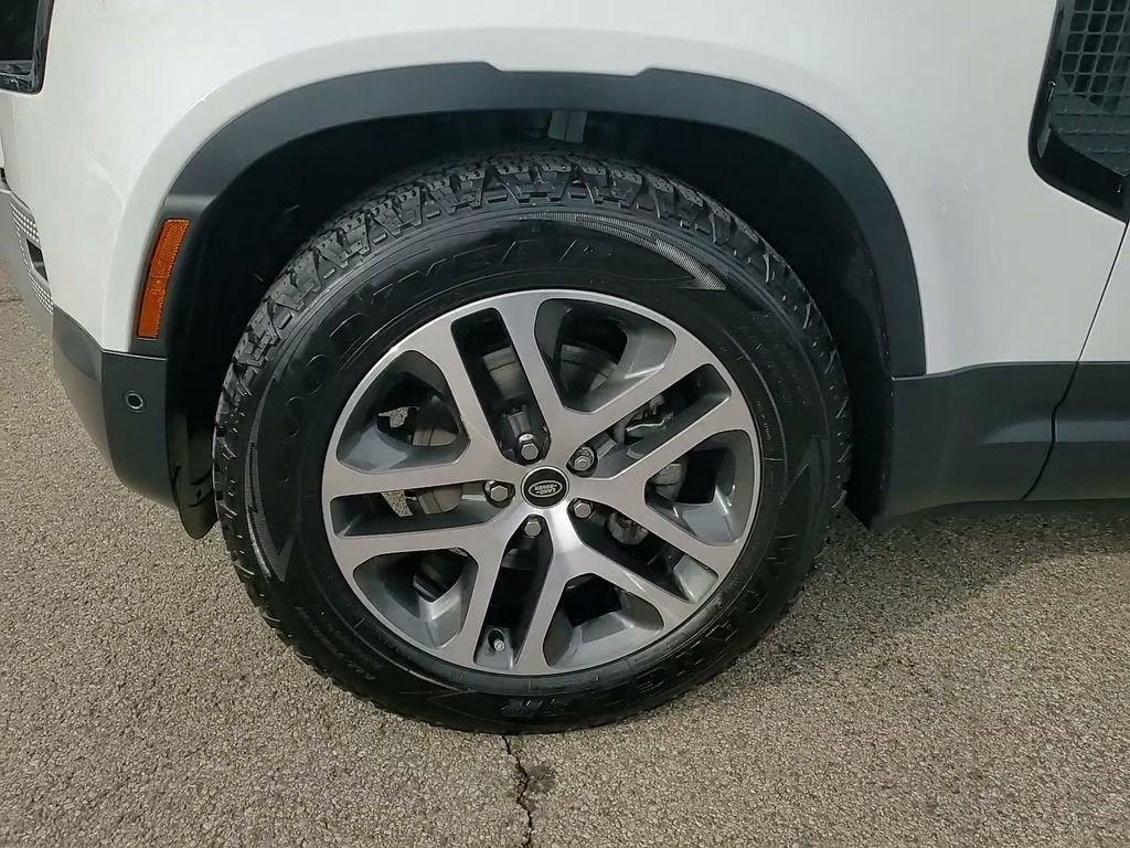 Used 2025 Land Rover Defender 110 S image 15