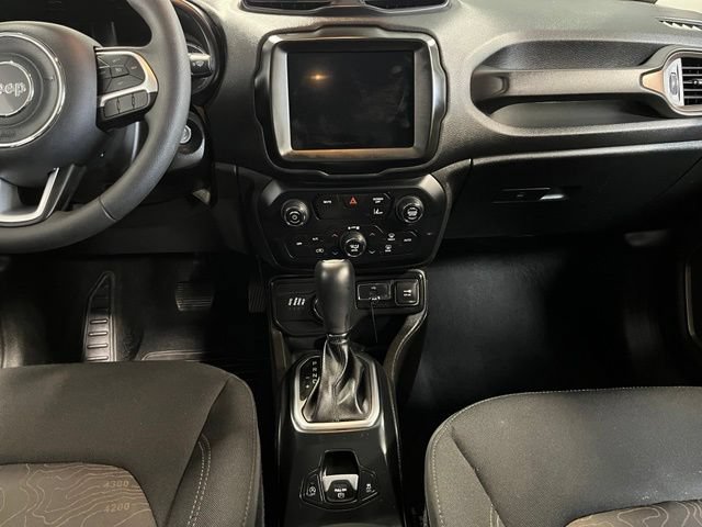 Used 2023 Jeep Renegade Latitude AWD/4WD image 20
