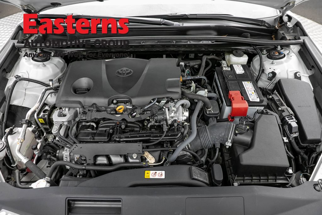 Used 2024 Toyota Camry SE w/ Cold Weather Package FWD image 7